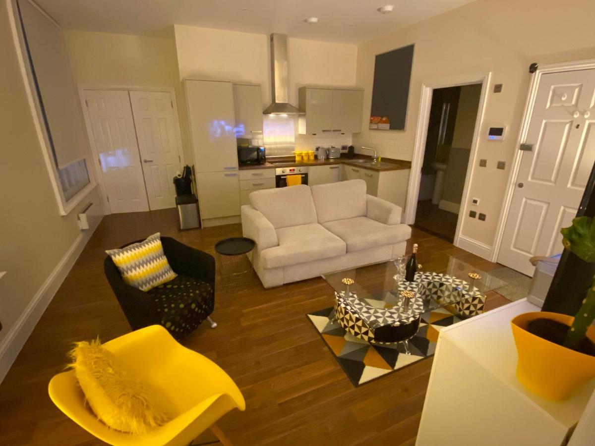 קנטרבורי Deluxe High Street Apartment מראה חיצוני תמונה